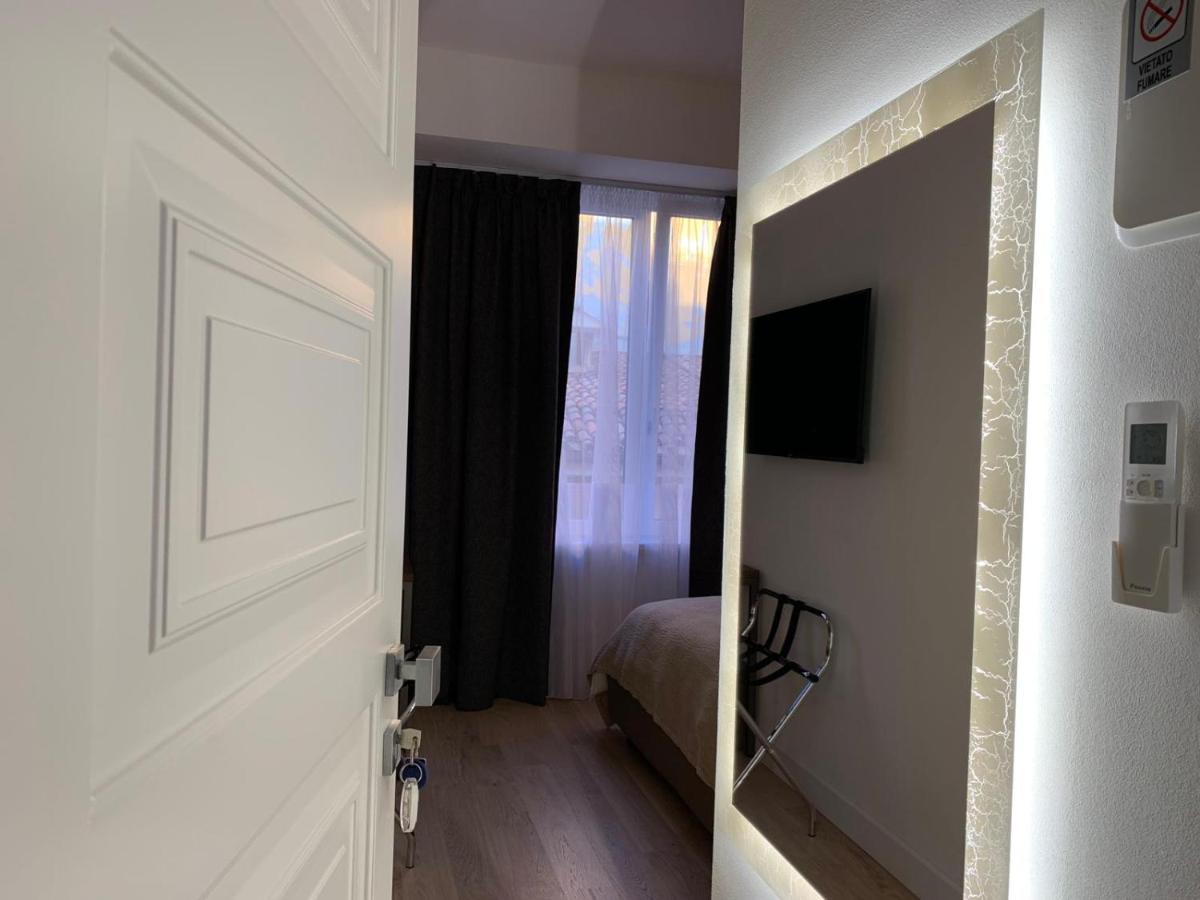 B&B Galleria Cavour Bologna Buitenkant foto