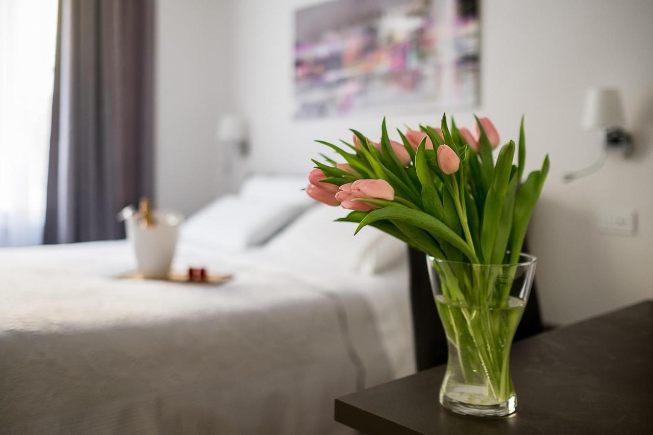 B&B Galleria Cavour Bologna Buitenkant foto