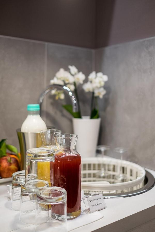 B&B Galleria Cavour Bologna Buitenkant foto